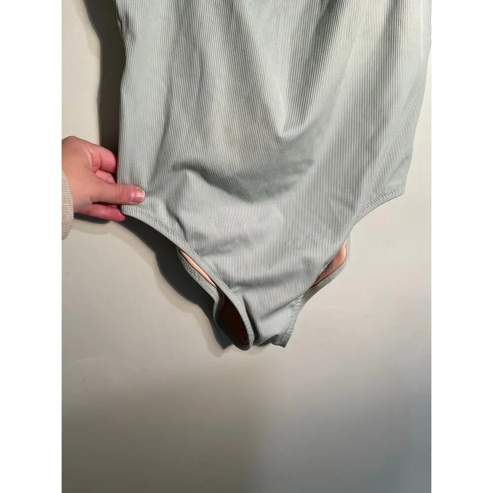 Madewell sleek scoop